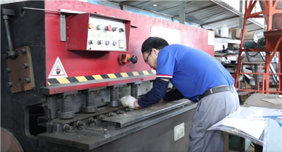 Bending machine